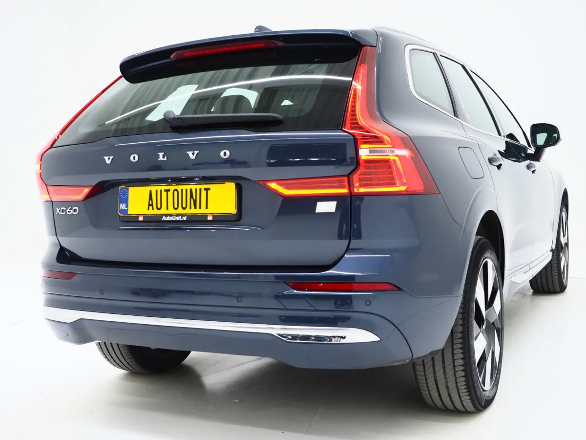 2.0 T6 Plug-in hybrid AWD Ultimate Long Range | Panoramadak | Luchtvering | Tailored Wool Blend | Trekhaak | HUD | Harman/Kardon