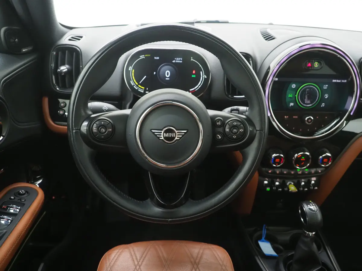 Mini 1.5 Cooper ALL4 Facelift | Panoramadak | Leder | Harman/Kardon | HUD | Keyless | Memory | Camera | Carplay