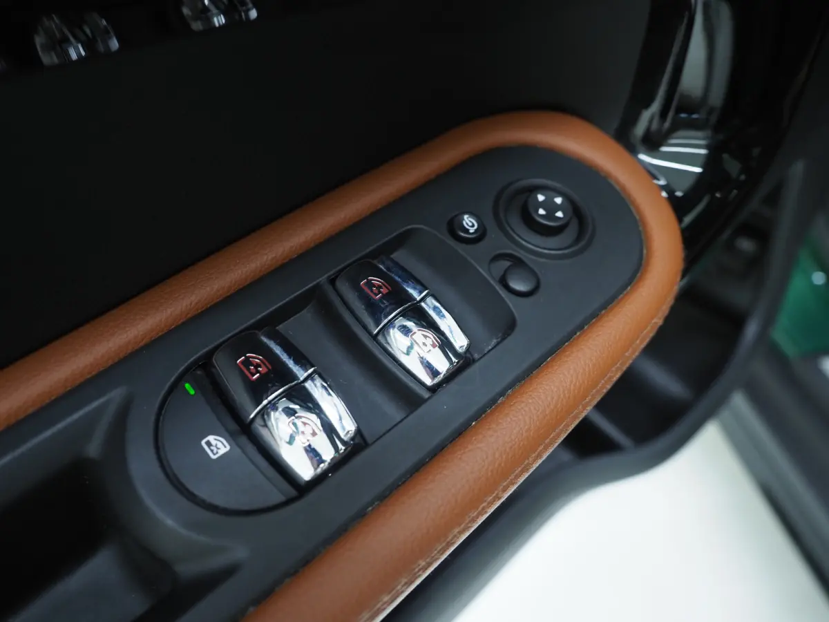 Mini 1.5 Cooper ALL4 Facelift | Panoramadak | Leder | Harman/Kardon | HUD | Keyless | Memory | Camera | Carplay