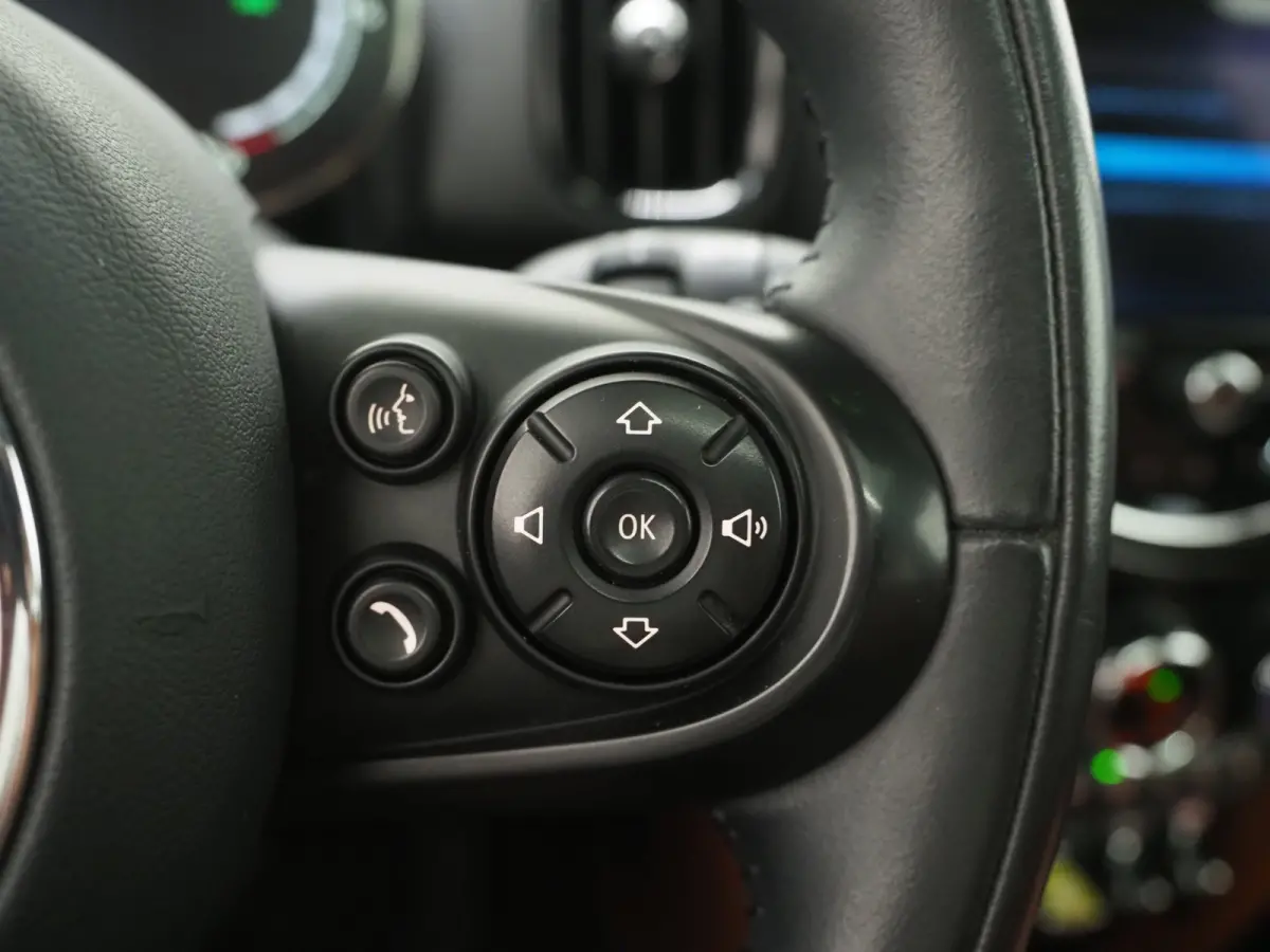 Mini 1.5 Cooper ALL4 Facelift | Panoramadak | Leder | Harman/Kardon | HUD | Keyless | Memory | Camera | Carplay