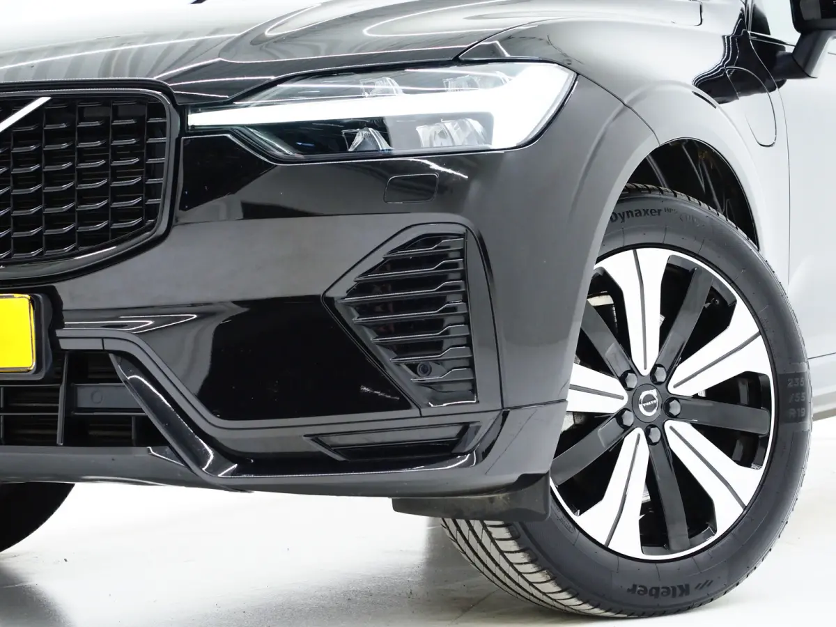 2.0 T6 Plug-in Hybrid AWD Plus Dark Long Range | Panoramadak | Leder | Camera | Keyless | Memory | Virtual | DAB | Carplay