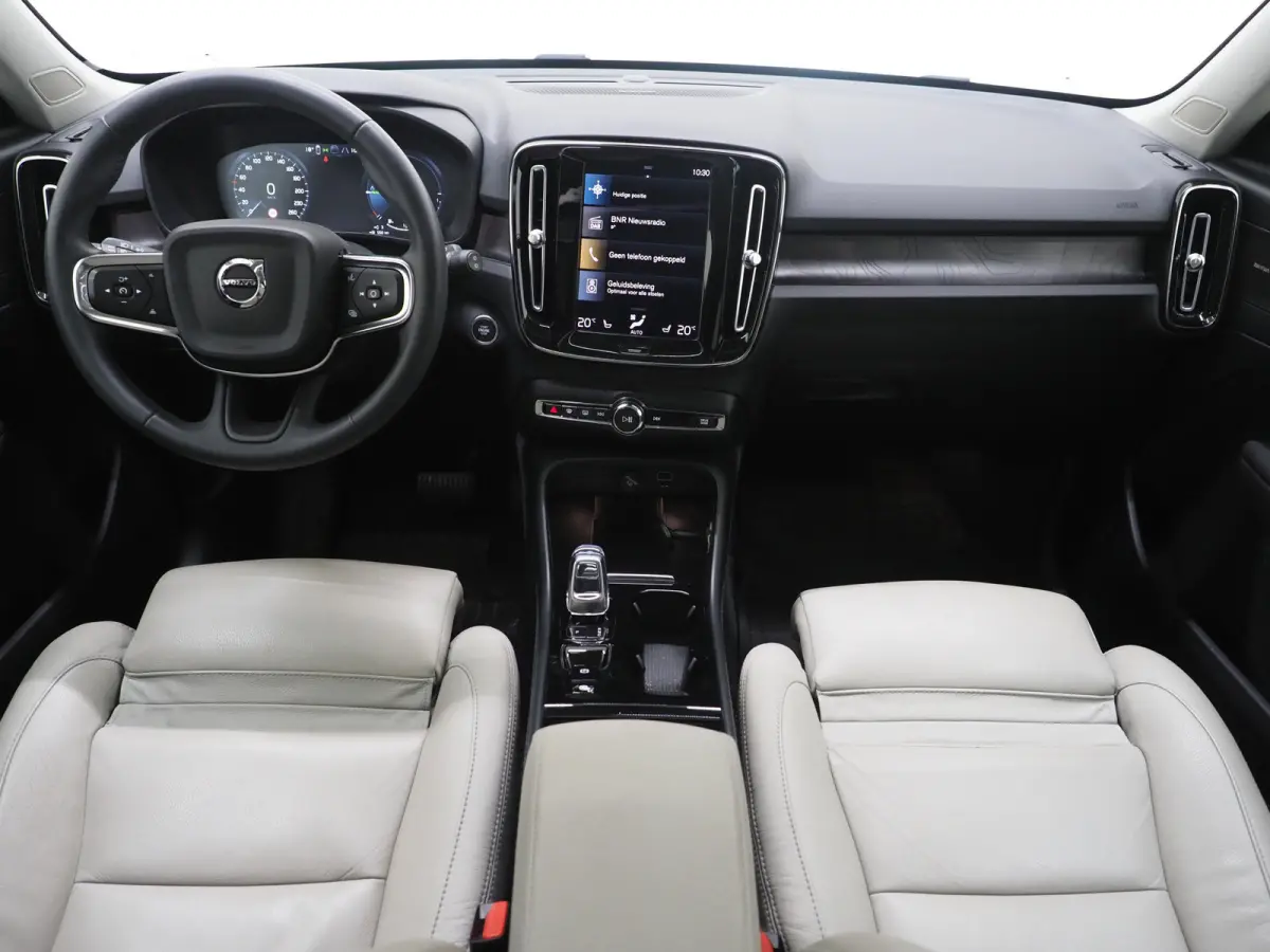 1.5 T5 Plug-in hybrid Ultimate Dark | Panoramadak | Pilot Assist | Harman/Kardon | Leder | Keyless | 360 | BLIS | Carplay