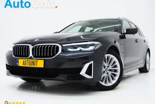 530e xDrive | Panoramadak | Leder | Sfeerlicht | Carplay | Camera | Stoelverwarming