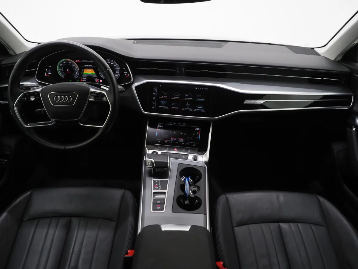 50 TFSI e quattro | Leder | Trekhaak | 360 | Keyless | Adaptive Cruise | Memory | Carplay