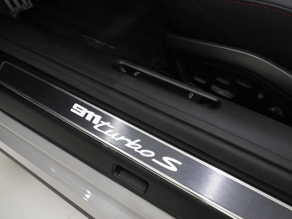 3.8 Turbo S | Aero Kit | Keramisch | Burmester | Sportuitlaat | SportDesign | Full Option