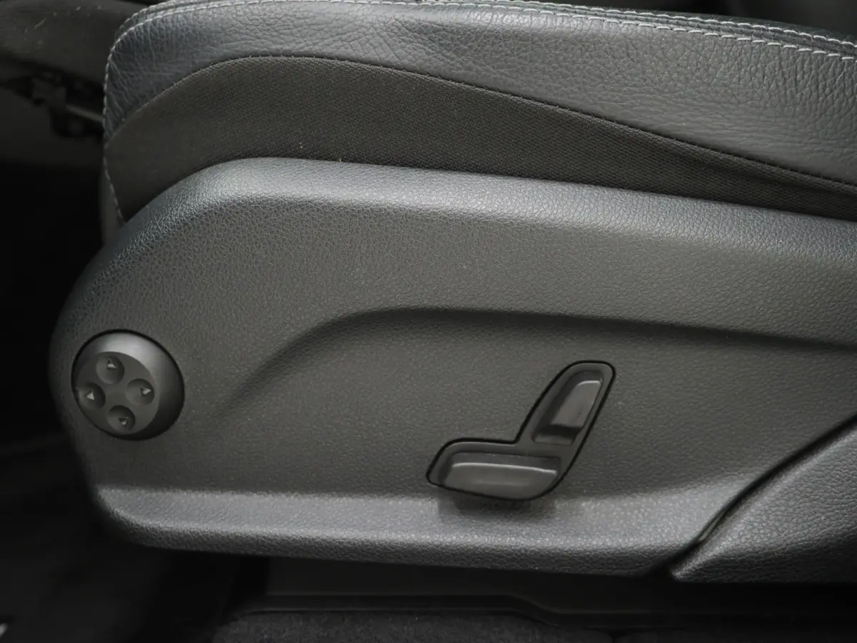 4MATIC AMG | Panoramadak | Leder | 360 | Sportstuur | Virtual | Cruise | DAB | LED