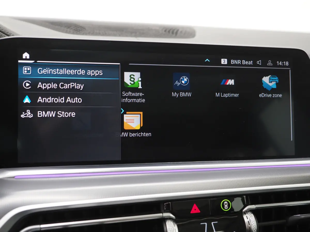 xDrive45e High Executive | Panoramadak | Leder | Trekhaak | Luchtvering | HUD | Camera | Sfeerlicht | Carplay