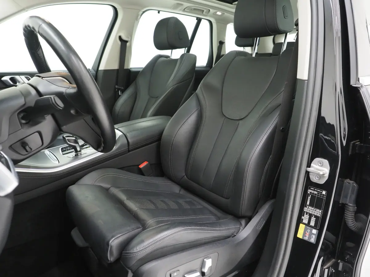 xDrive45e High Executive | Panoramadak | Leder | Trekhaak | Luchtvering | HUD | Camera | Sfeerlicht | Carplay