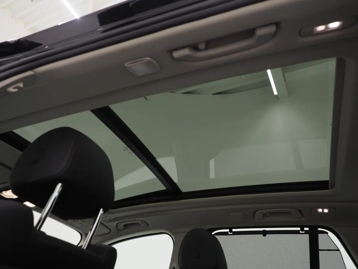 xDrive45e High Executive | Panoramadak | Leder | Trekhaak | Luchtvering | HUD | Camera | Sfeerlicht | Carplay