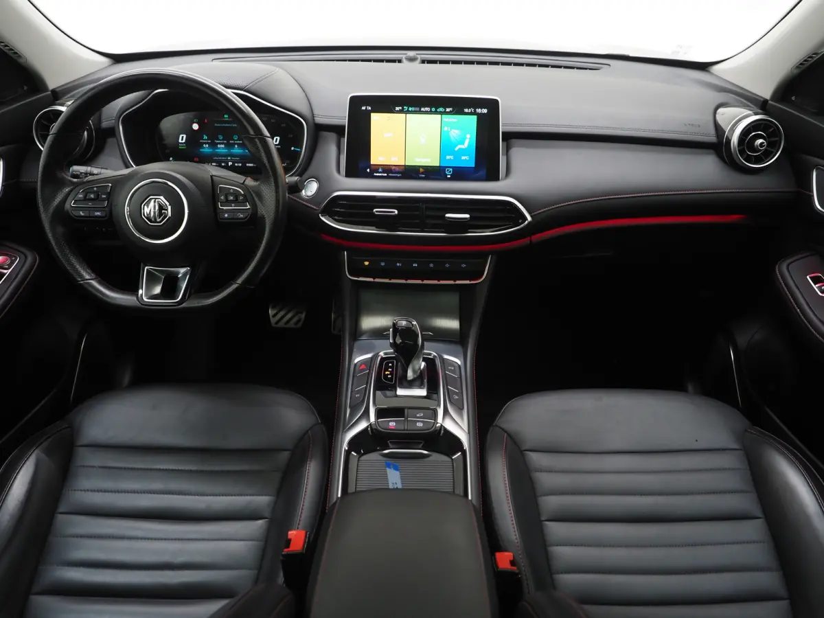 1.5 TGDI Luxury | Panoramadak | Adaptive Cruise | Sportstoelen | 360 | Keyless | Carplay