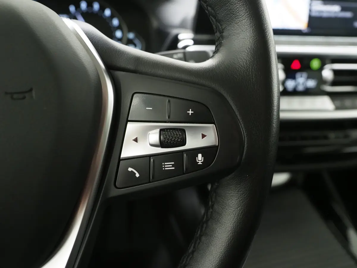 xDrive30e 292PK Facelift | Camera | Sfeerverlichting | Stoelverwarming | Cruise | Virtual | Carplay