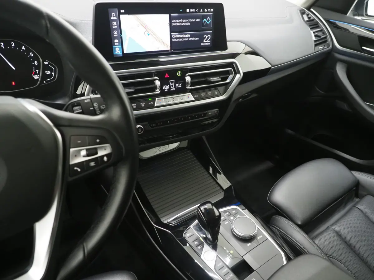 xDrive30e 292PK Facelift | Camera | Sfeerverlichting | Stoelverwarming | Cruise | Virtual | Carplay