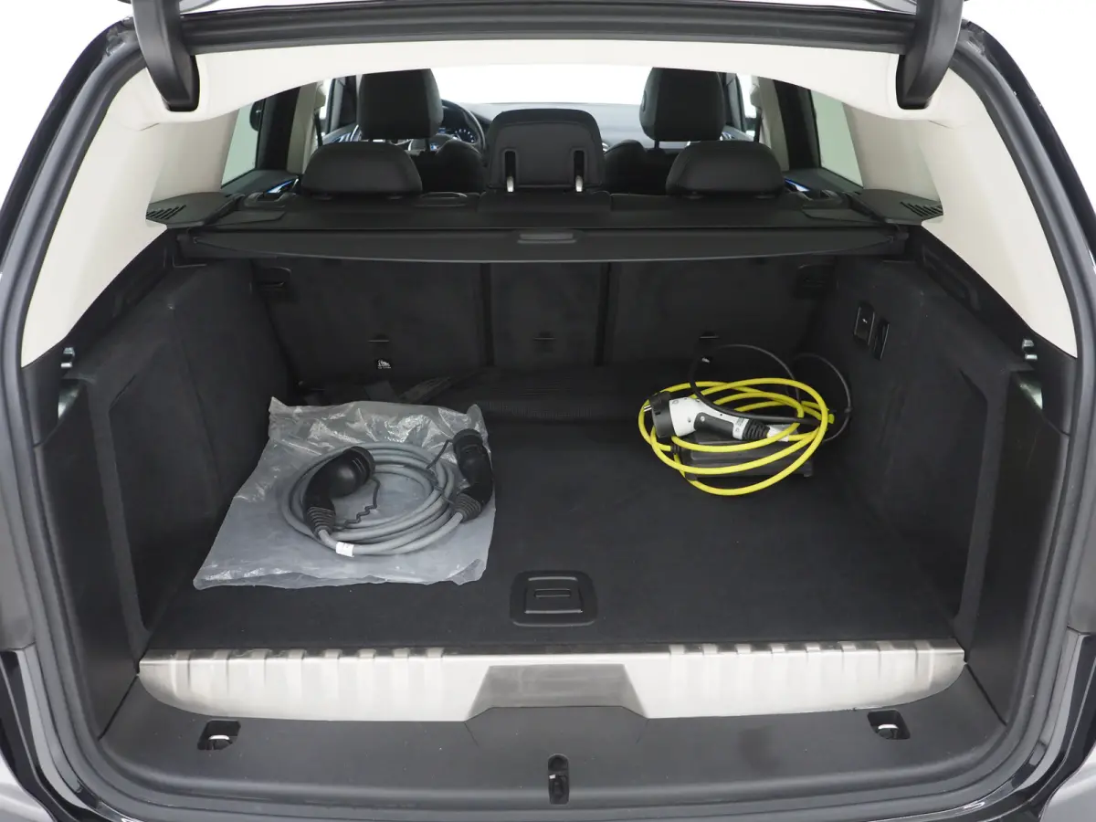 xDrive30e 292PK Facelift | Camera | Sfeerverlichting | Stoelverwarming | Cruise | Virtual | Carplay