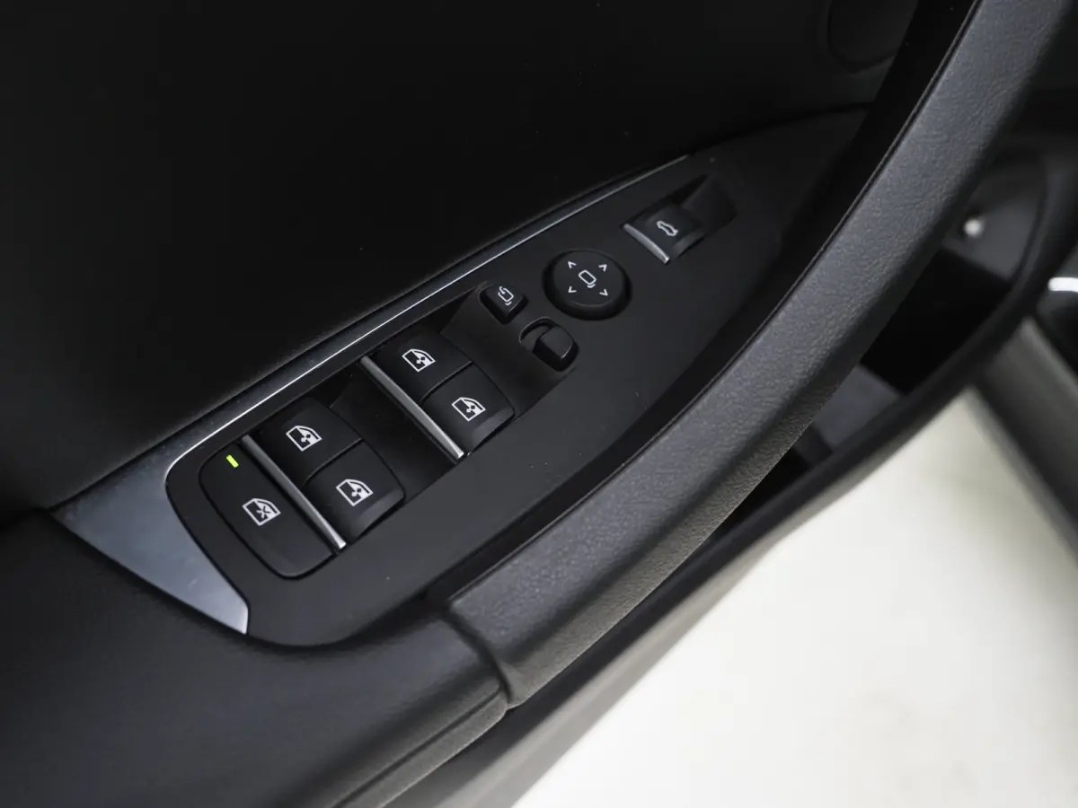 xDrive30e 292PK Facelift | Camera | Sfeerverlichting | Stoelverwarming | Cruise | Virtual | Carplay