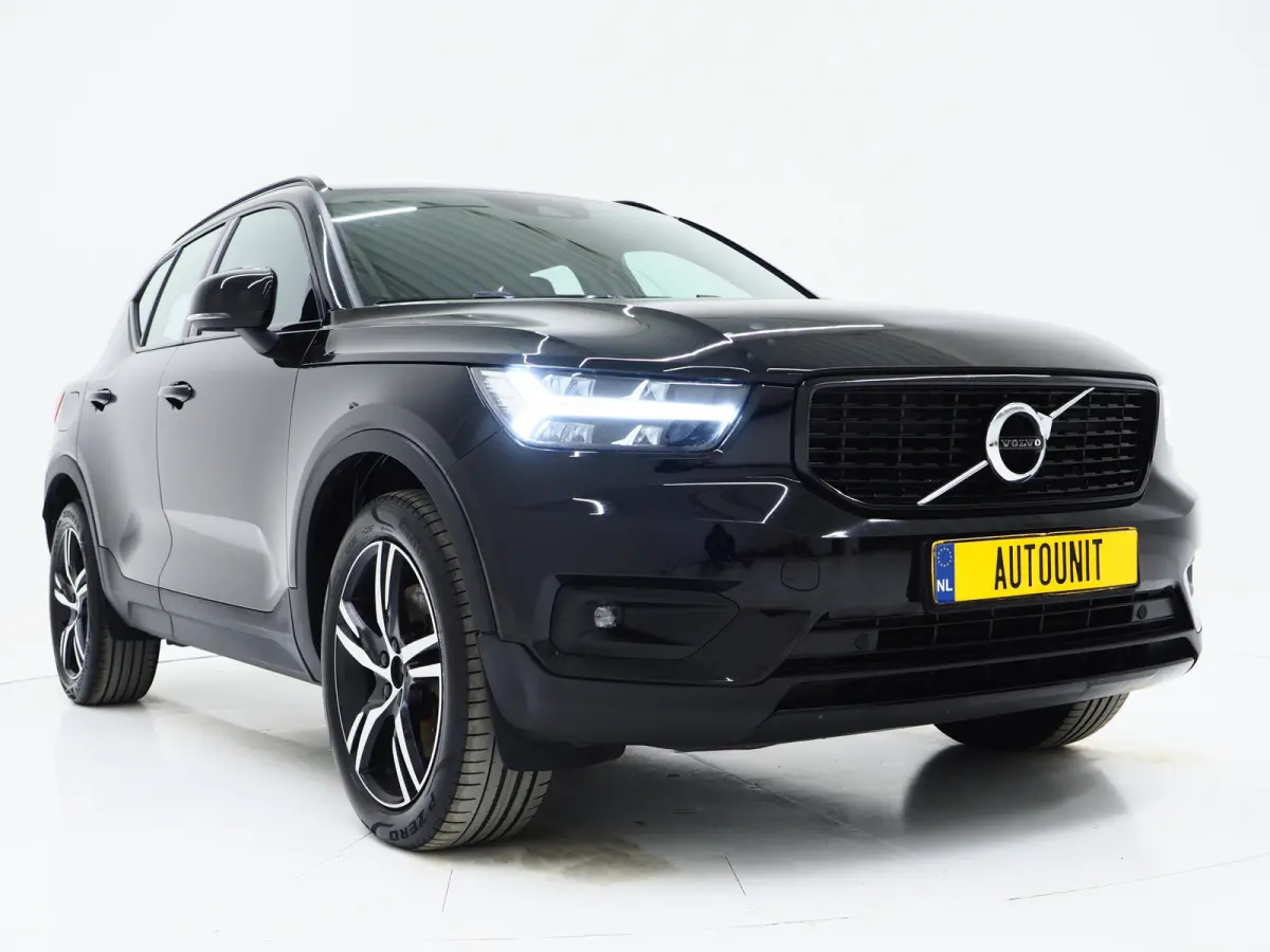 1.5 T5 R-Design Full Black | Camera | Keyless | Virtual | DAB | Climate | Zwarte Hemel | Carplay