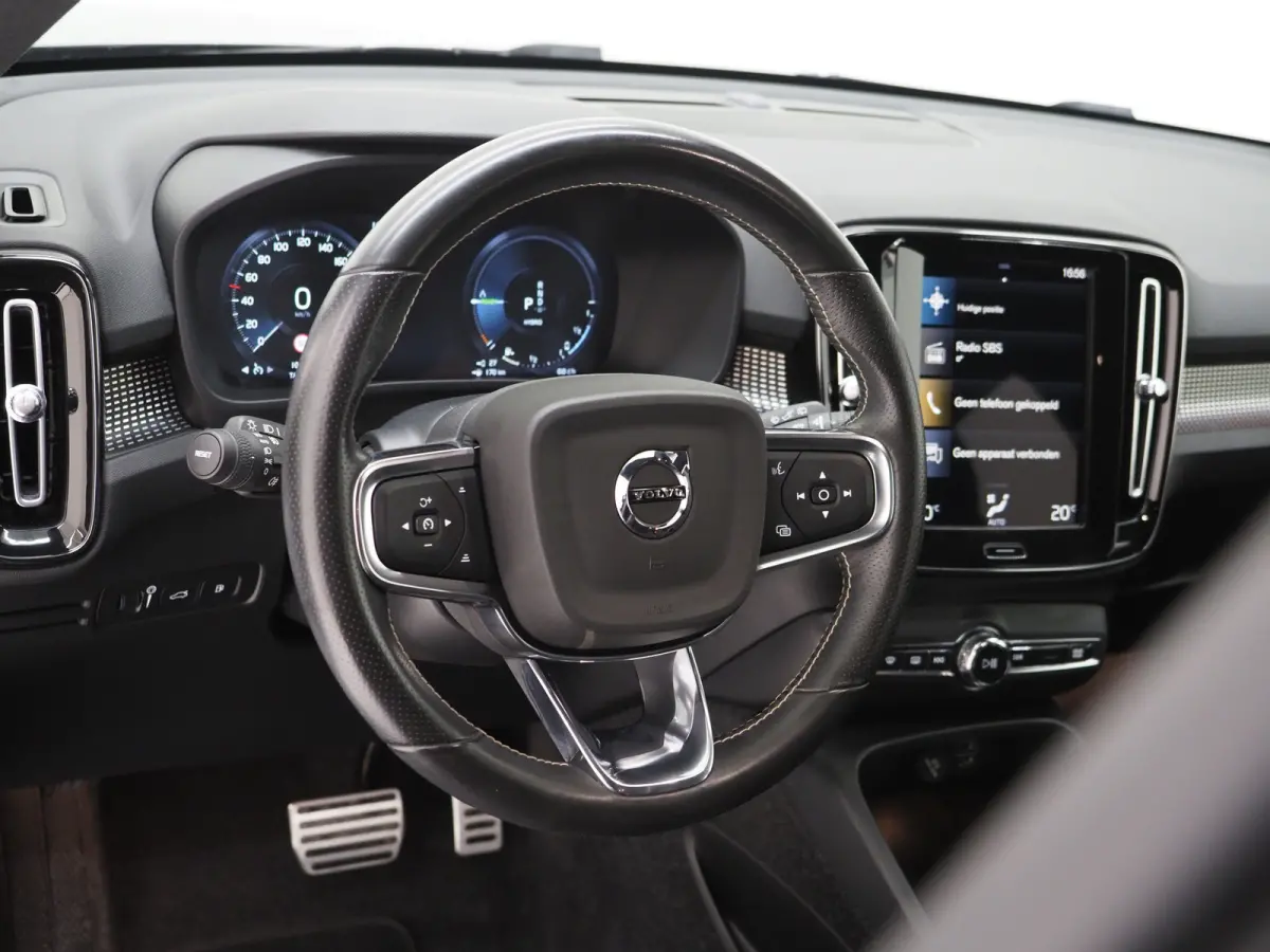 1.5 T5 R-Design Full Black | Camera | Keyless | Virtual | DAB | Climate | Zwarte Hemel | Carplay