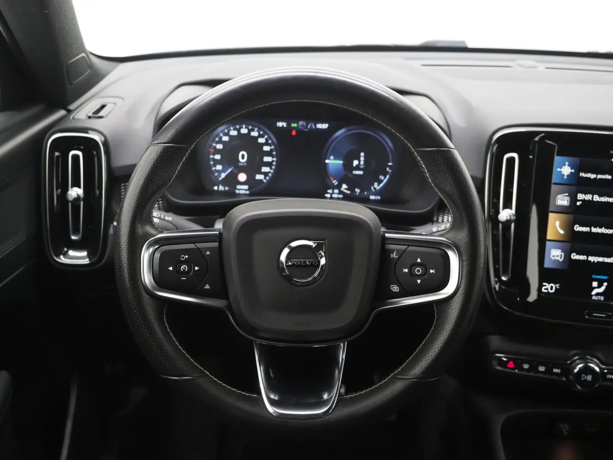 1.5 T5 R-Design Full Black | Camera | Keyless | Virtual | DAB | Climate | Zwarte Hemel | Carplay