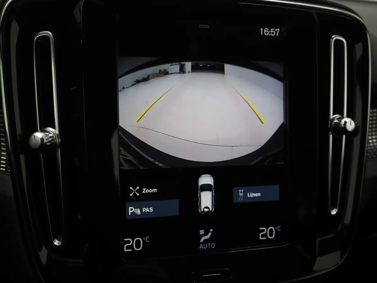 1.5 T5 R-Design Full Black | Camera | Keyless | Virtual | DAB | Climate | Zwarte Hemel | Carplay