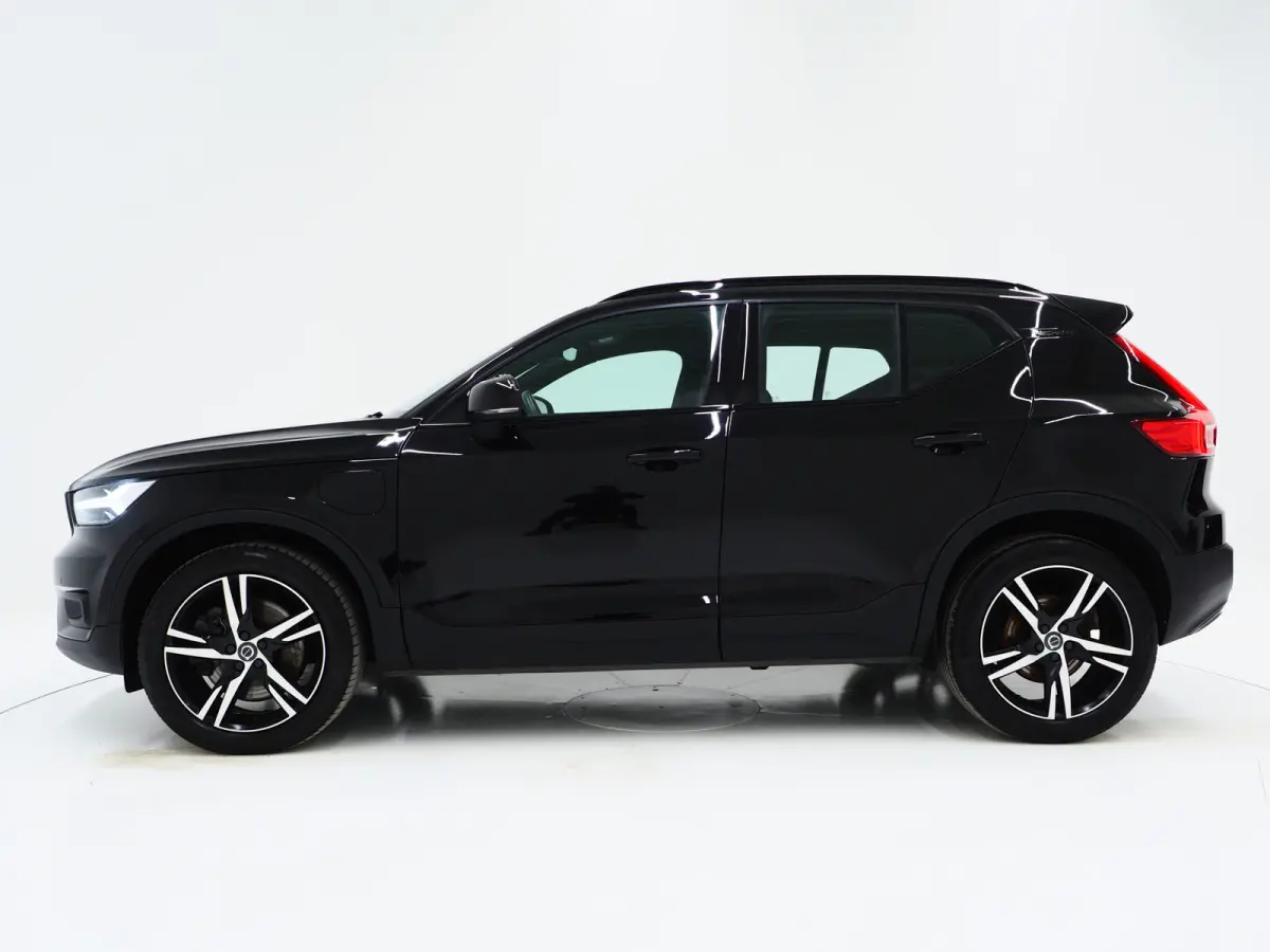 1.5 T5 R-Design Full Black | Camera | Keyless | Virtual | DAB | Climate | Zwarte Hemel | Carplay