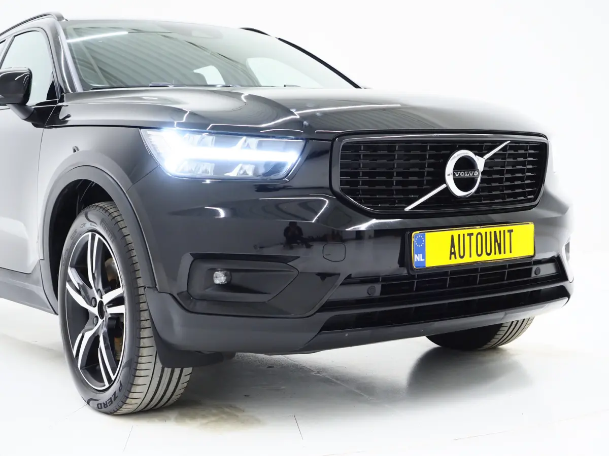 1.5 T5 R-Design Full Black | Camera | Keyless | Virtual | DAB | Climate | Zwarte Hemel | Carplay