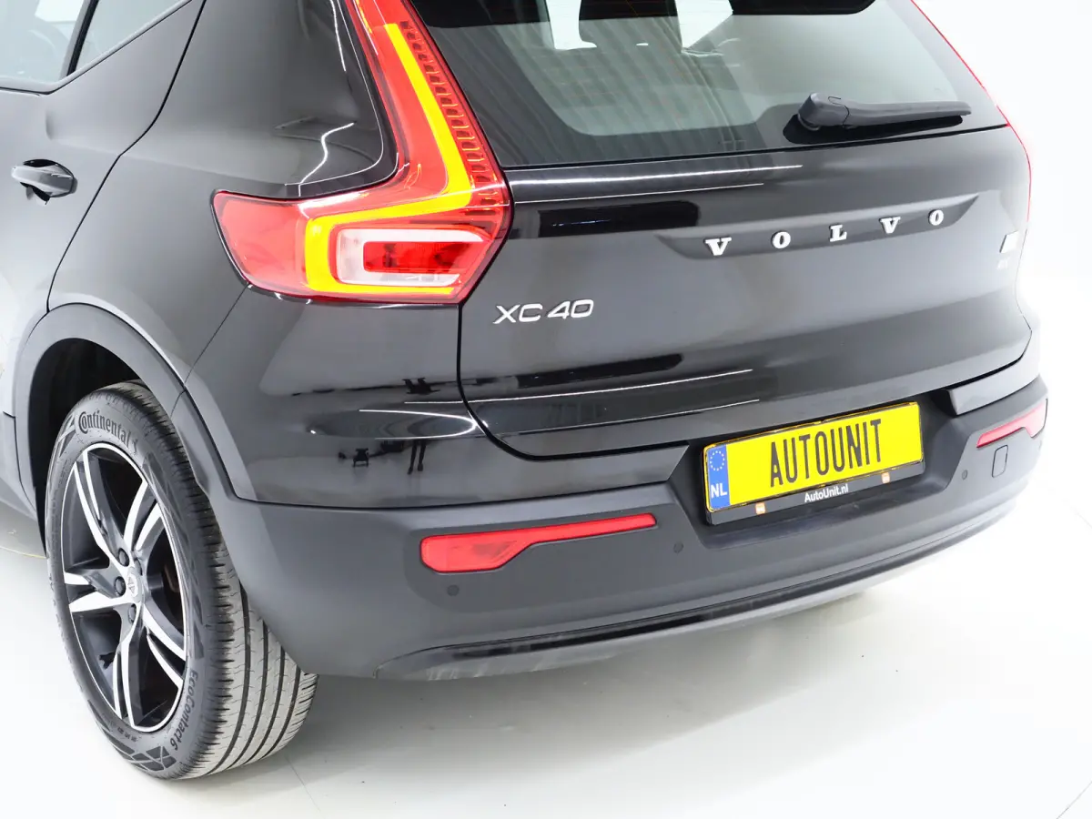 1.5 T5 R-Design Full Black | Camera | Keyless | Virtual | DAB | Climate | Zwarte Hemel | Carplay