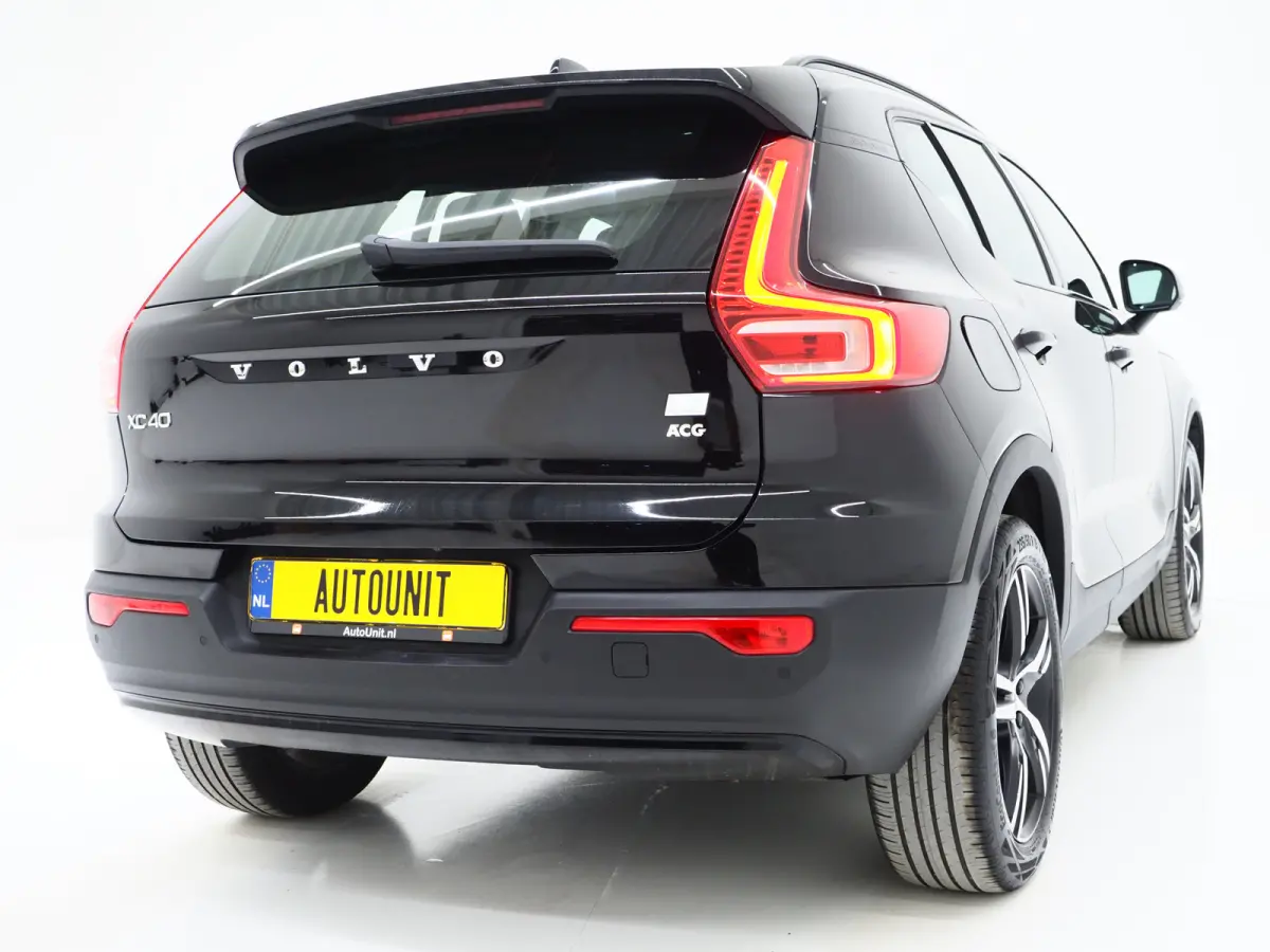 1.5 T5 R-Design Full Black | Camera | Keyless | Virtual | DAB | Climate | Zwarte Hemel | Carplay