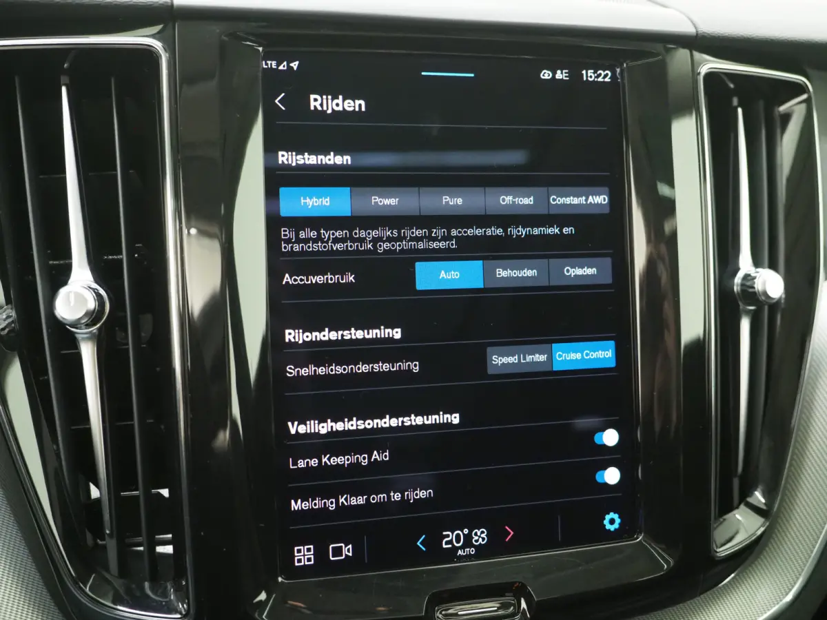 2.0 T6 Plug-in hybrid AWD Plus Dark Long Range | Panoramadak | Keyless | Camera | Leder | Memory | Climate | LED | Carplay