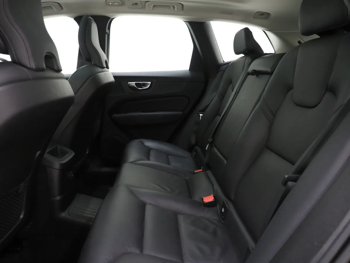 2.0 T6 Plug-in hybrid AWD Plus Dark Long Range | Panoramadak | Keyless | Camera | Leder | Memory | Climate | LED | Carplay