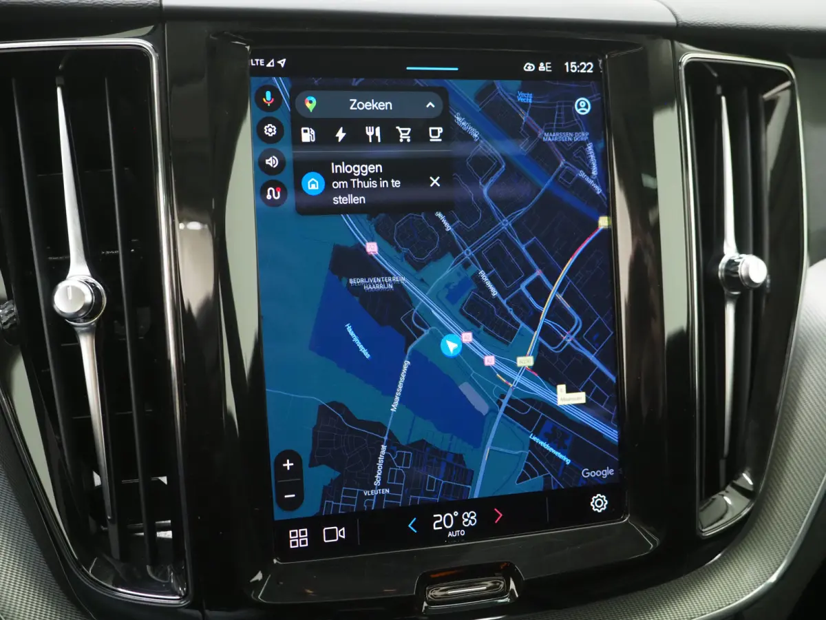 2.0 T6 Plug-in hybrid AWD Plus Dark Long Range | Panoramadak | Keyless | Camera | Leder | Memory | Climate | LED | Carplay