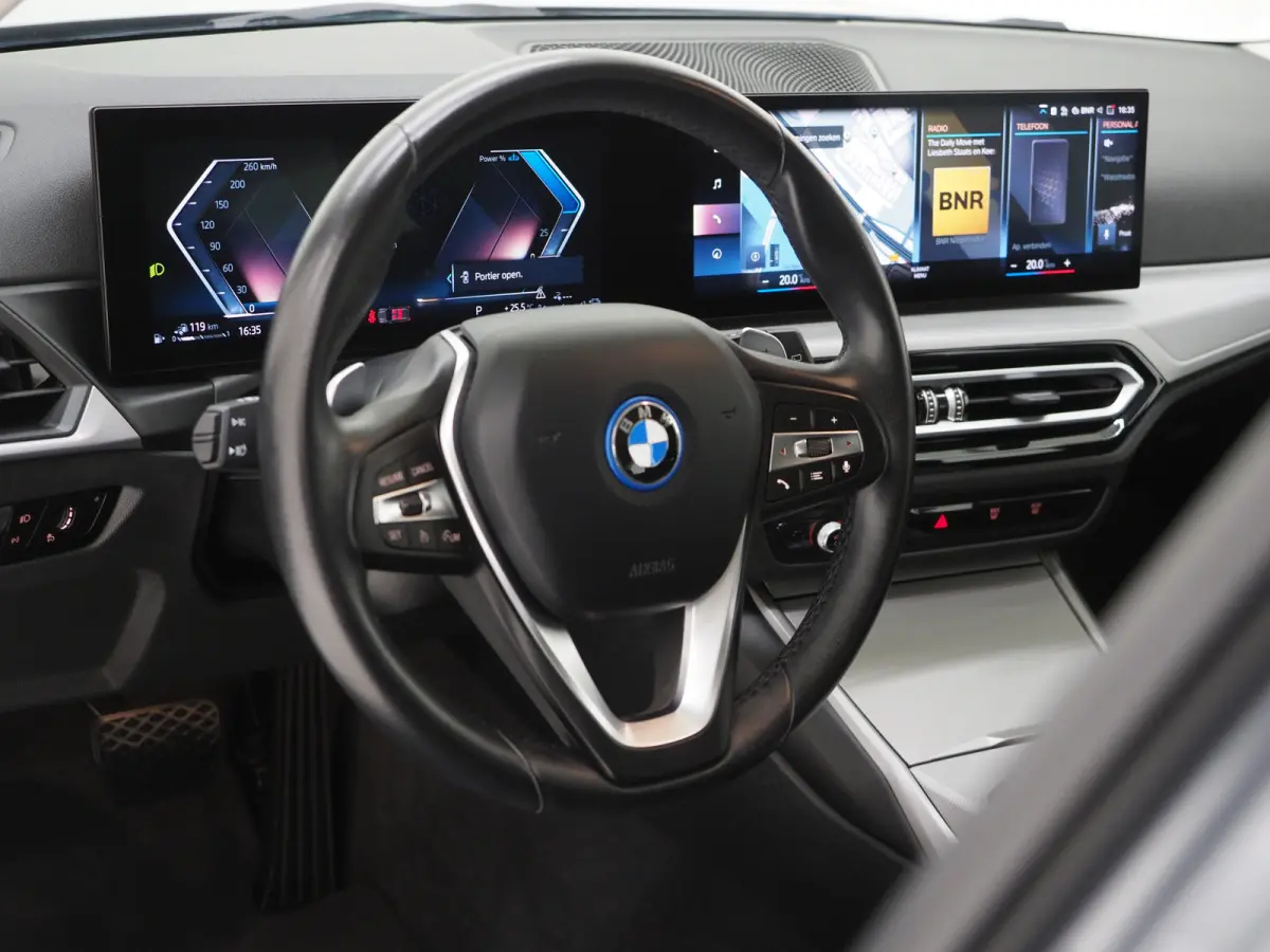 320e LCI Shadow Line | Nieuw Model | Keyless | Camera | Dodehoekdetectie | Widescreen | Carplay | Cruise | DAB | LED