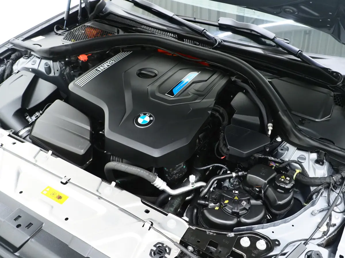 320e LCI Shadow Line | Nieuw Model | Keyless | Camera | Dodehoekdetectie | Widescreen | Carplay | Cruise | DAB | LED