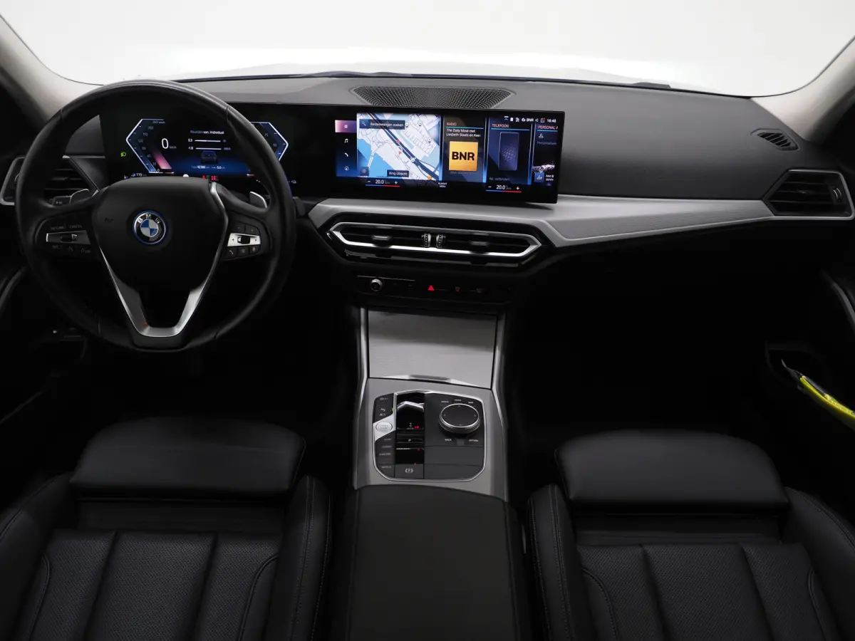 320e LCI Shadow Line | Nieuw Model | Keyless | Camera | Dodehoekdetectie | Widescreen | Carplay | Cruise | DAB | LED