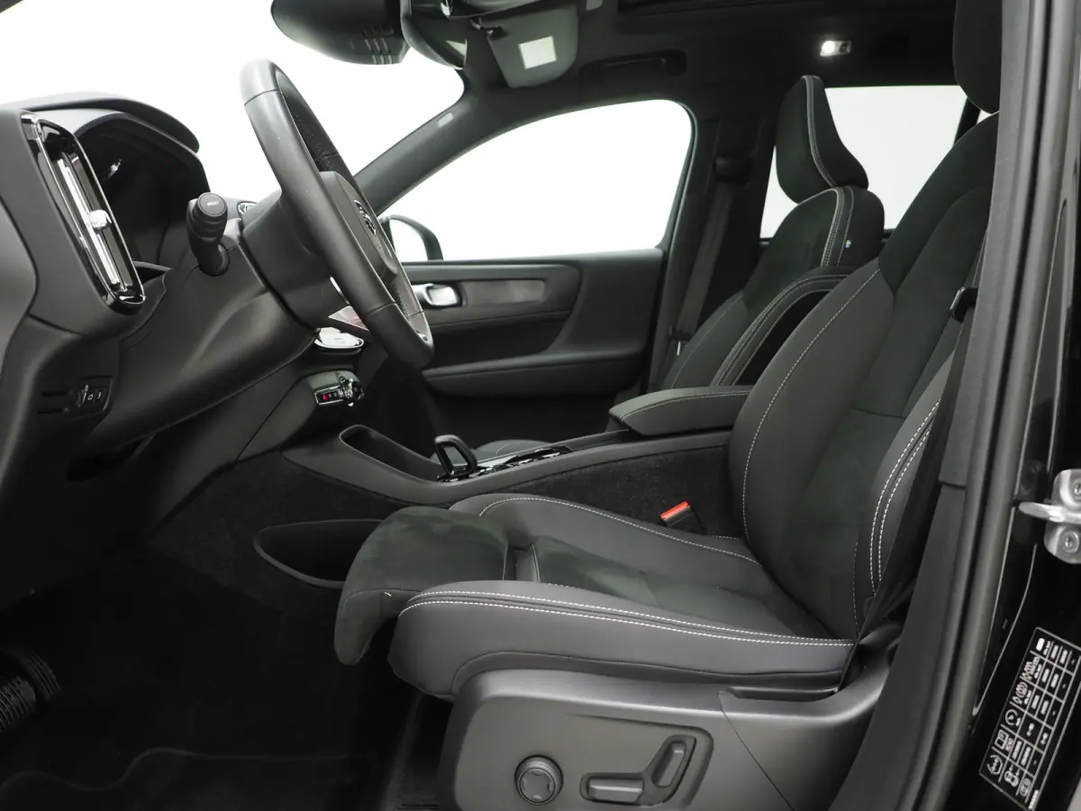 1.5 T5 Plug-in hybrid Ultimate Dark | Panoramadak | Harman/Kardon | Pilot Assist | Camera | BLIS | Keyless | Carplay