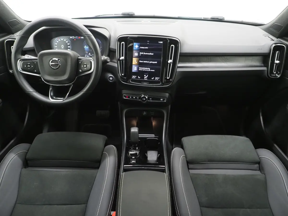 1.5 T5 Plug-in hybrid Ultimate Dark | Panoramadak | Harman/Kardon | Pilot Assist | Camera | BLIS | Keyless | Carplay
