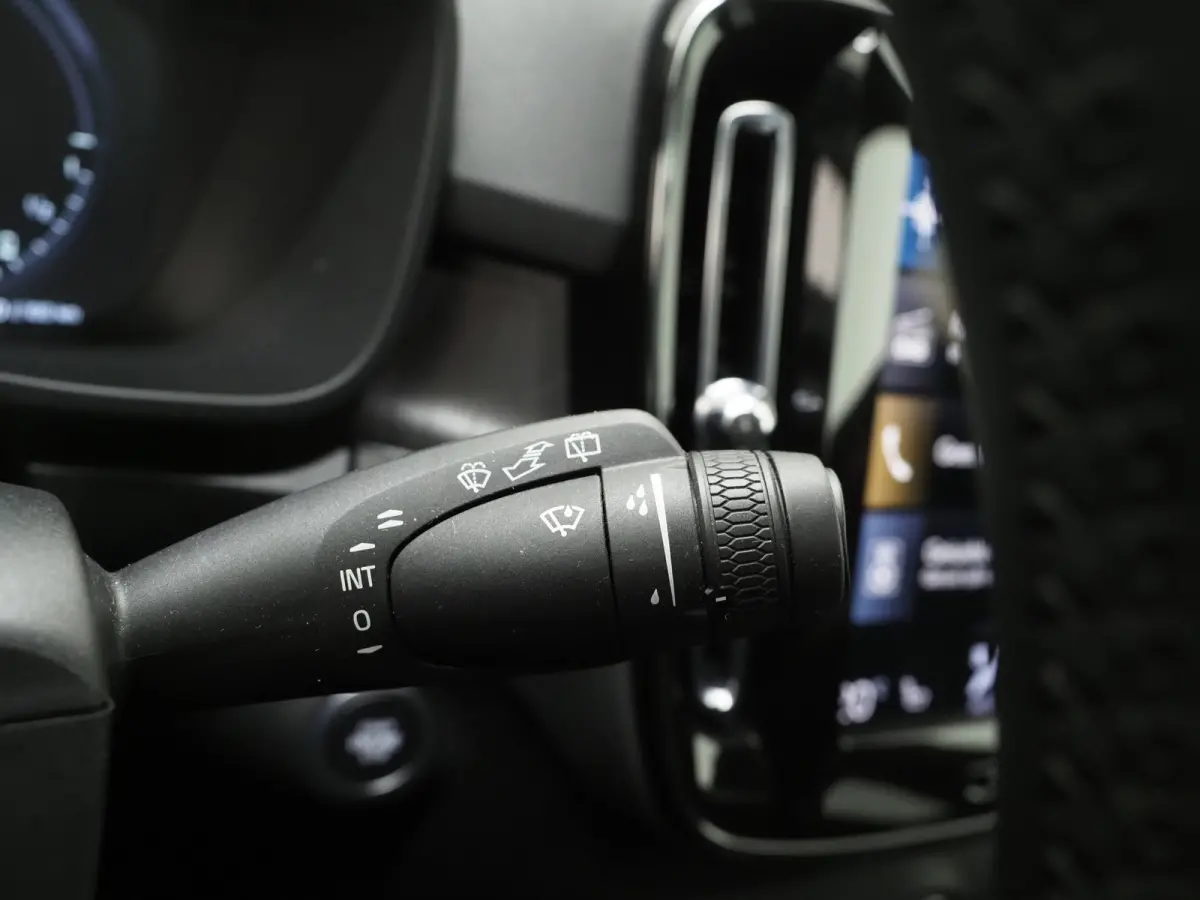 1.5 T5 Plug-in hybrid Ultimate Dark | Panoramadak | Harman/Kardon | Pilot Assist | Camera | BLIS | Keyless | Carplay