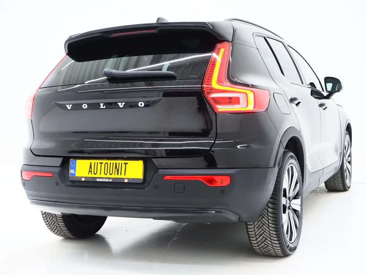 1.5 T5 Plug-in hybrid Ultimate Dark | Panoramadak | Harman/Kardon | Pilot Assist | Camera | BLIS | Keyless | Carplay