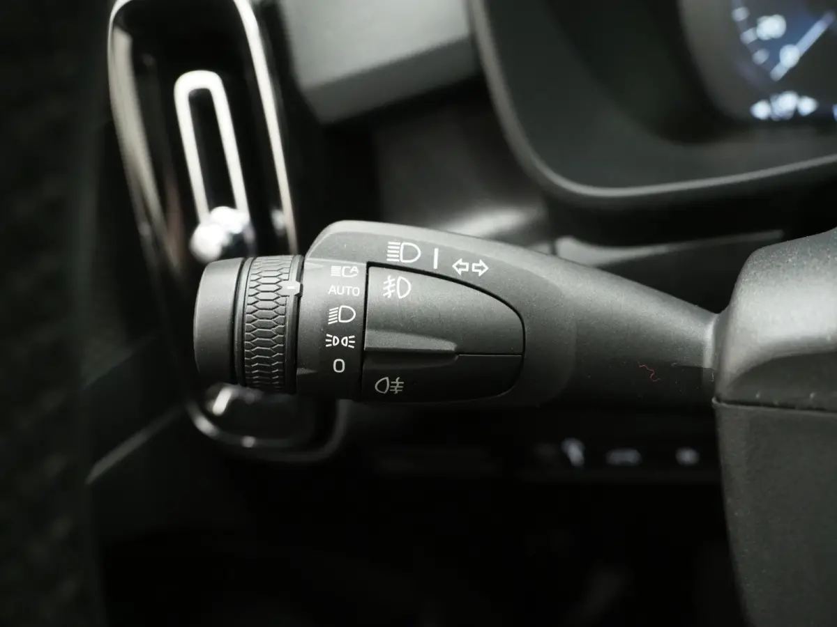 1.5 T5 Plug-in hybrid Ultimate Dark | Panoramadak | Harman/Kardon | Pilot Assist | Camera | BLIS | Keyless | Carplay