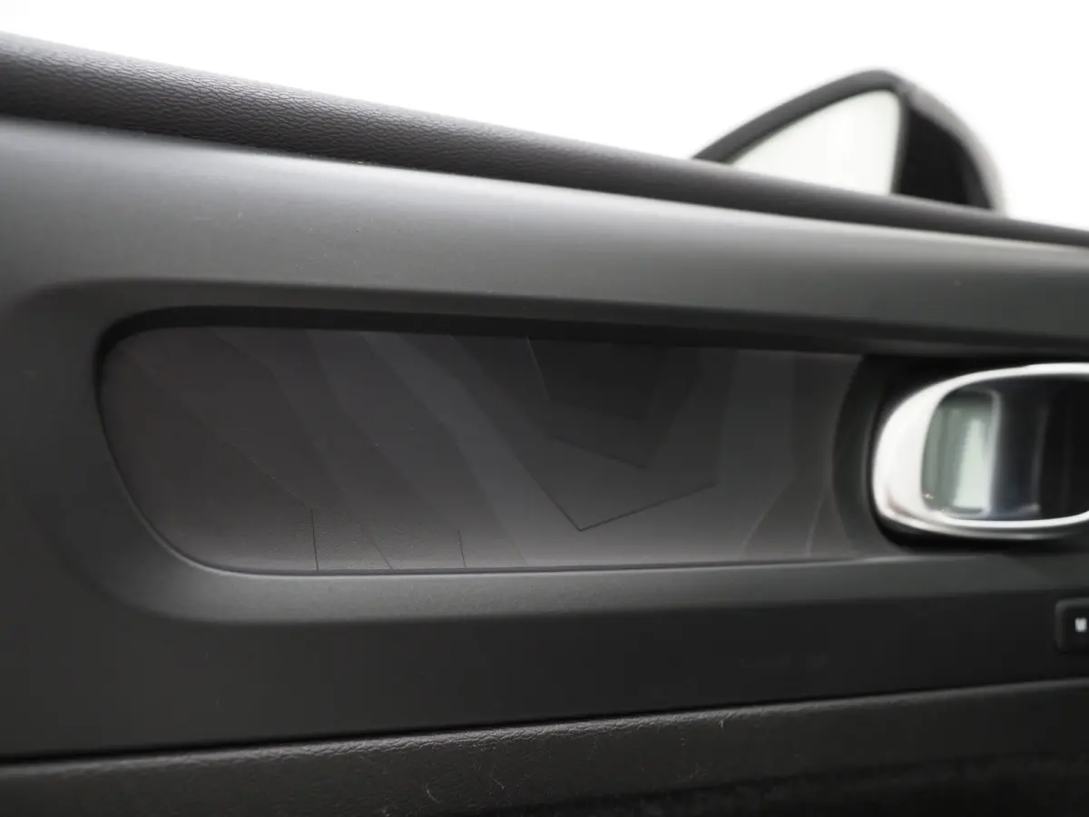 1.5 T5 Plug-in hybrid Ultimate Dark | Panoramadak | Harman/Kardon | Pilot Assist | Camera | BLIS | Keyless | Carplay