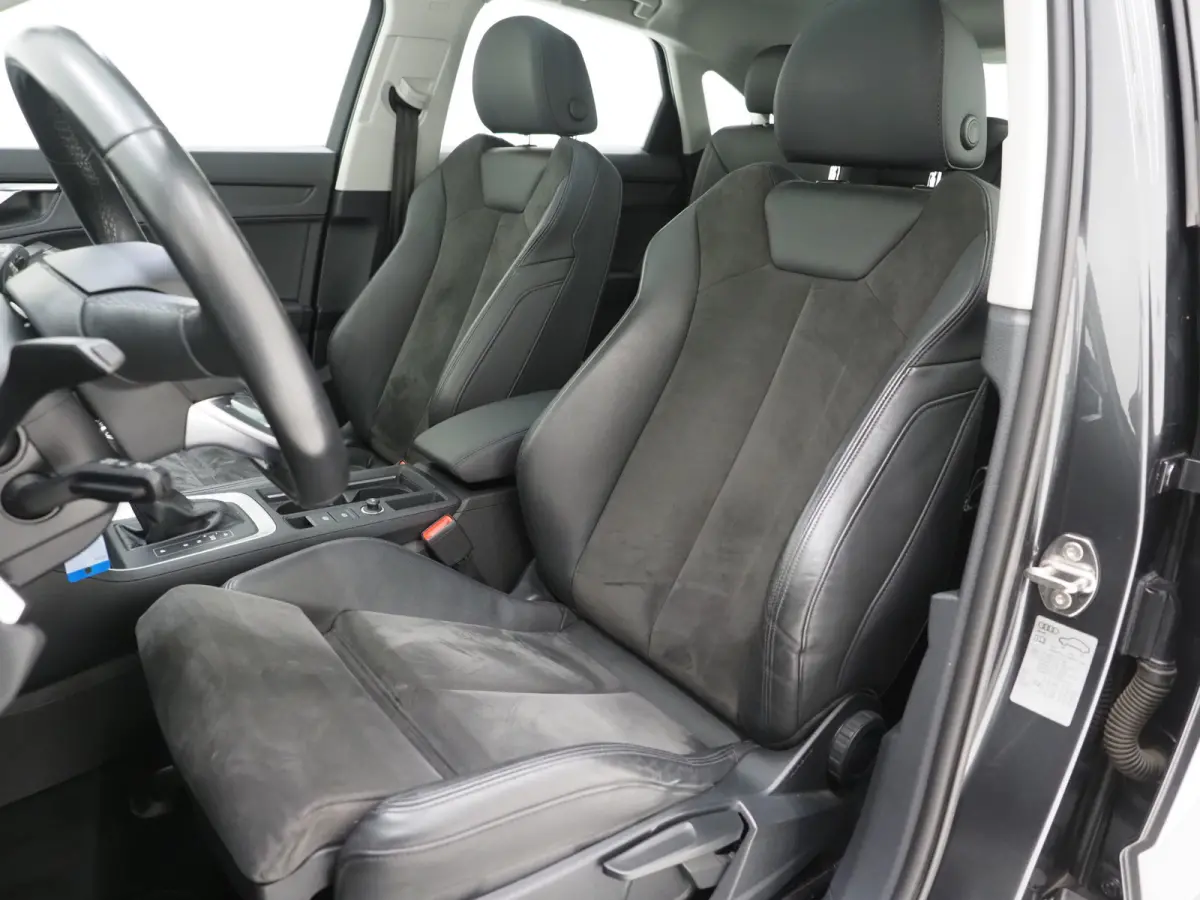 45 TFSI e Edition Full Black | Panoramadak | Stoelverwarming | Virtual | Cruise | PDC | LED | Carplay