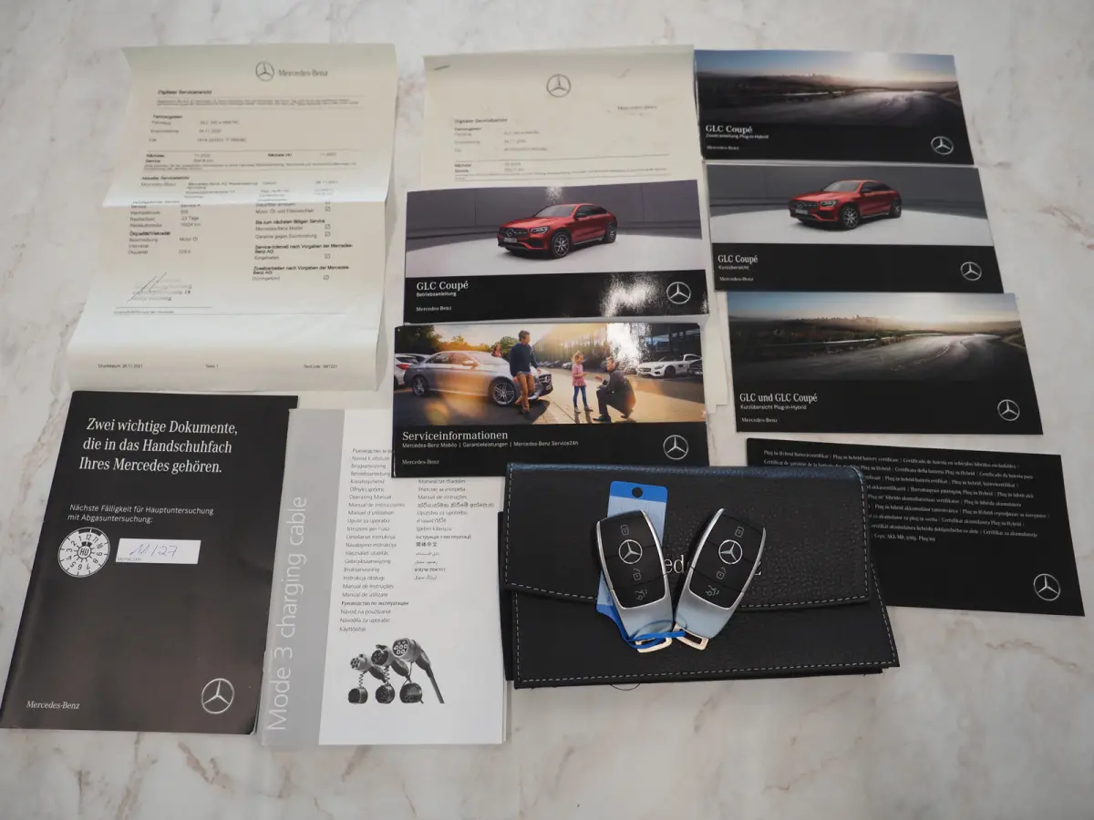 300e 4MATIC | Leder | Camera | Virtual | Stoelverwarming | Donkere Hemel | Dodehoek | Carplay