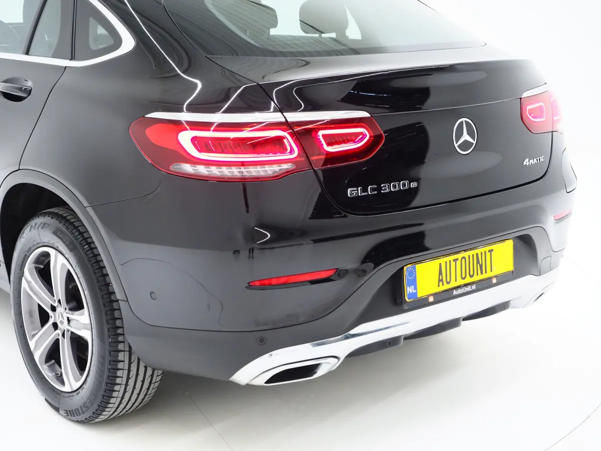 300e 4MATIC | Leder | Camera | Virtual | Stoelverwarming | Donkere Hemel | Dodehoek | Carplay