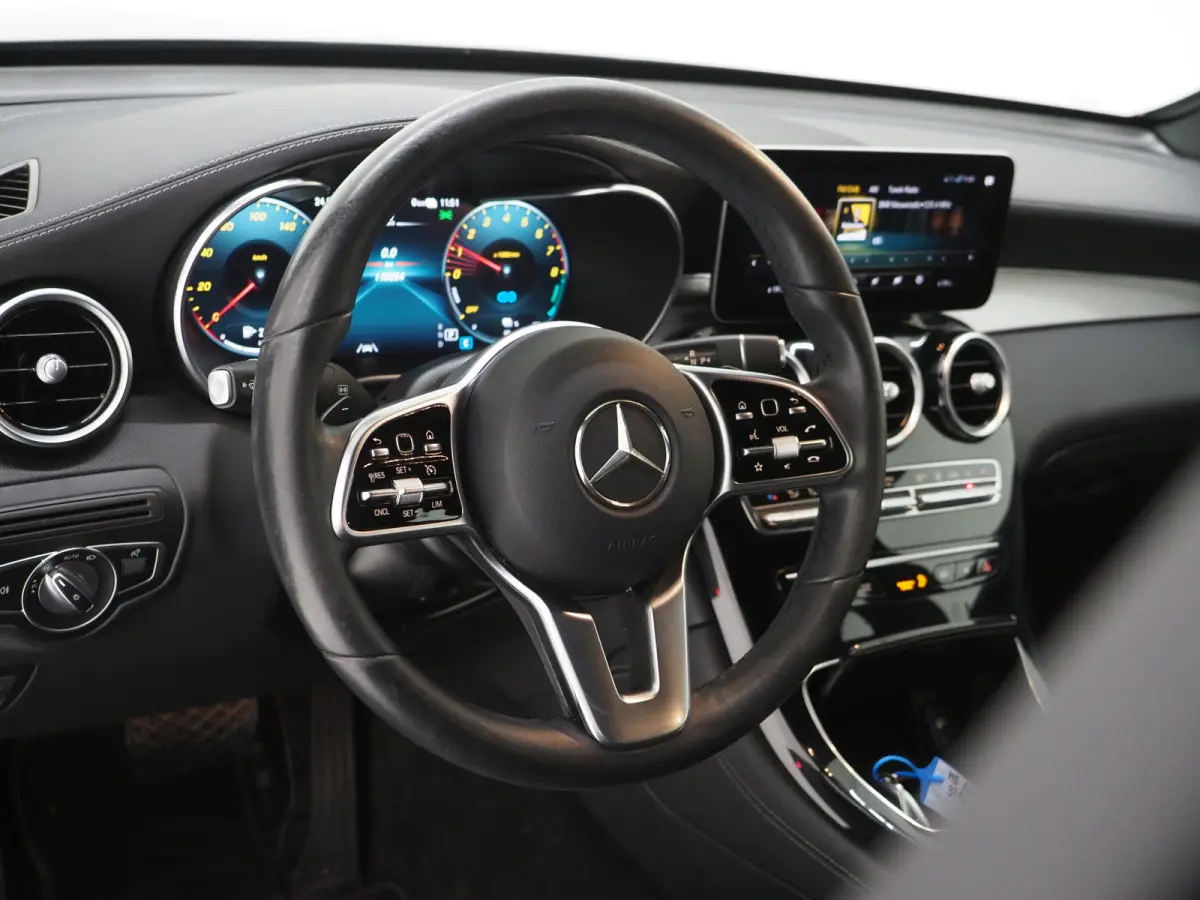 300e 4MATIC | Leder | Camera | Virtual | Stoelverwarming | Donkere Hemel | Dodehoek | Carplay
