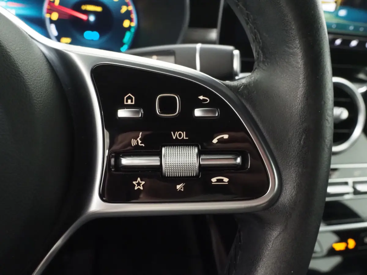 300e 4MATIC | Leder | Camera | Virtual | Stoelverwarming | Donkere Hemel | Dodehoek | Carplay