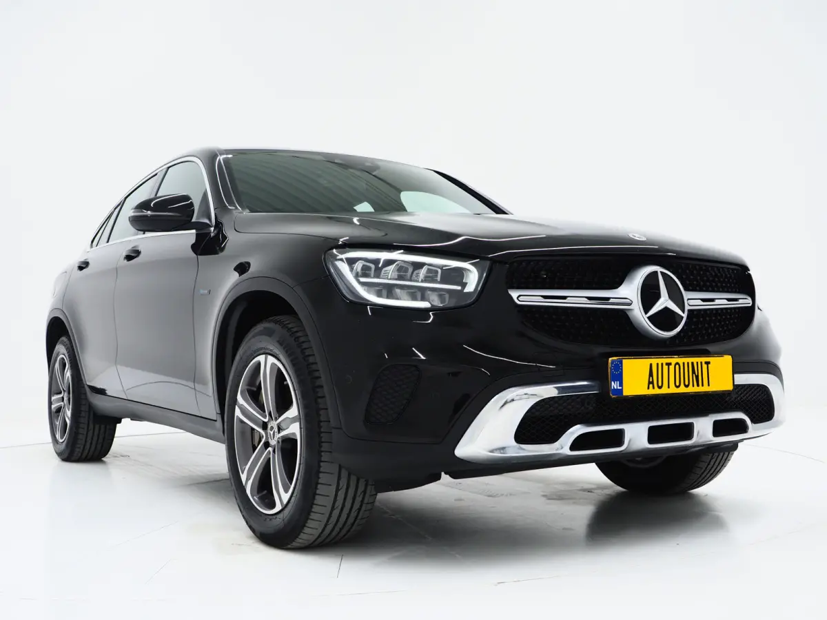 300e 4MATIC | Leder | Camera | Virtual | Stoelverwarming | Donkere Hemel | Dodehoek | Carplay