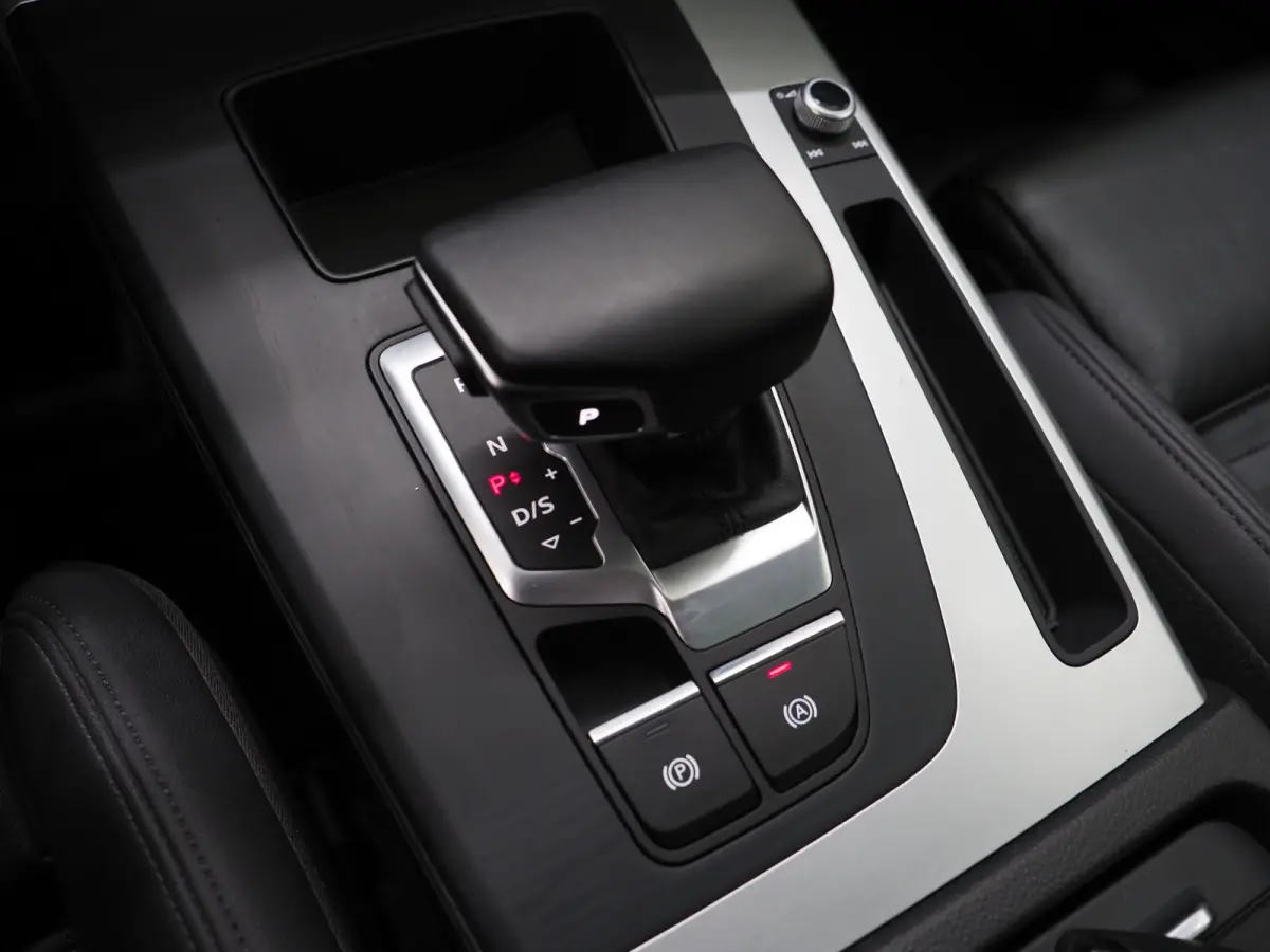 50 TFSI e Full Black | Panoramadak | Trekhaak | Leder | Camera | Memory | Keyless | Adaptive Cruise | Carplay