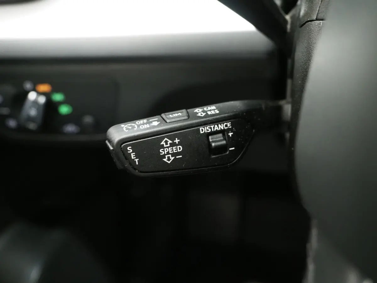 50 TFSI e Full Black | Panoramadak | Trekhaak | Leder | Camera | Memory | Keyless | Adaptive Cruise | Carplay