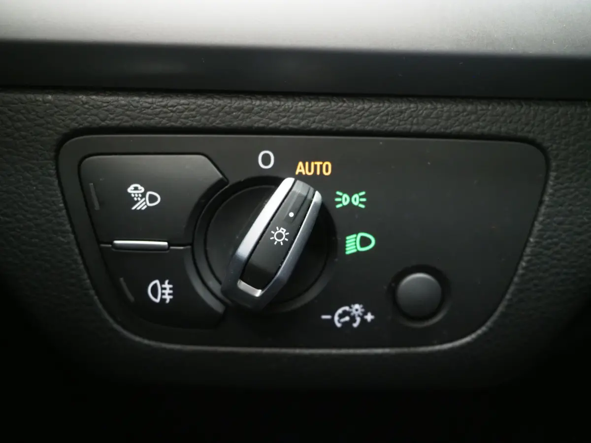 50 TFSI e Full Black | Panoramadak | Trekhaak | Leder | Camera | Memory | Keyless | Adaptive Cruise | Carplay