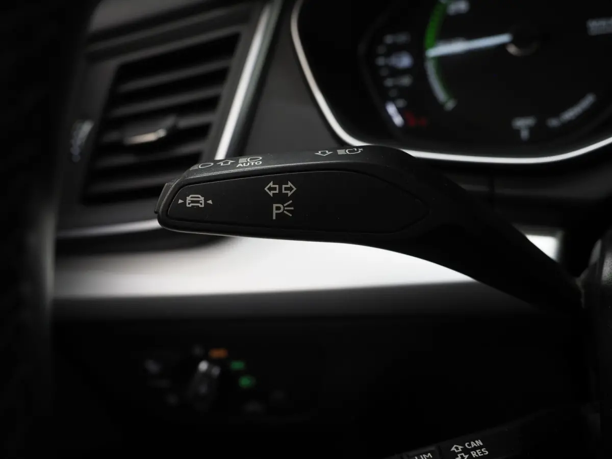 50 TFSI e Full Black | Panoramadak | Trekhaak | Leder | Camera | Memory | Keyless | Adaptive Cruise | Carplay