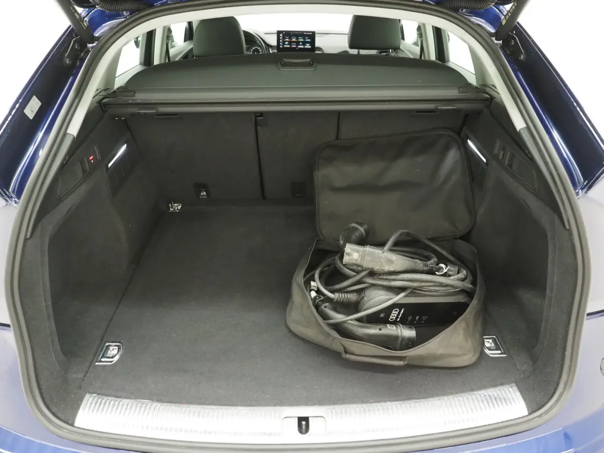 50 TFSI e Full Black | Panoramadak | Trekhaak | Leder | Camera | Memory | Keyless | Adaptive Cruise | Carplay