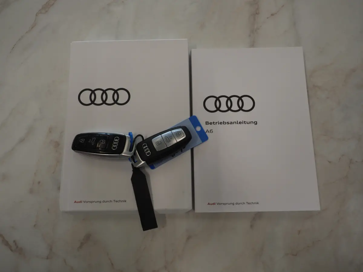 50 TFSI e quattro S-Line Edition | HUD | Camera | Adaptive Cruise | Donkere Hemel | Stoel/stuurverwarming | Carplay
